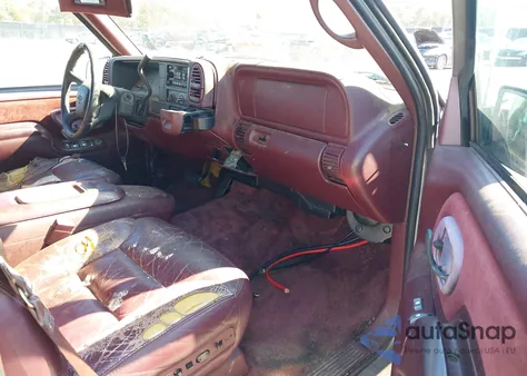 1999 Chevrolet Suburban 1500 Lt z USA, uszkodzony, nr VIN 3GNEC16R9XG102418